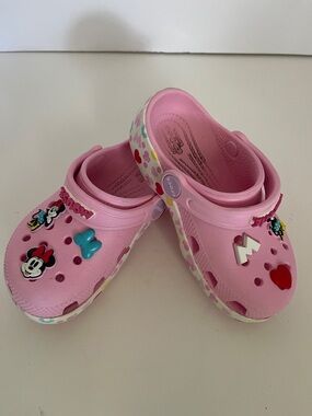 Crocs PINK Minnie Mouse Toddler Size 10 Shoes Sandals VG